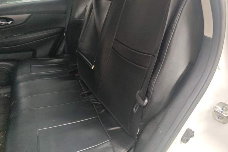Used Nissan X-Trail 2016 2.0L CVT Smart Enjoyment Version 4WD Left Rear Seat
