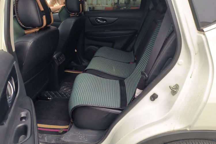 Used Nissan X-Trail 2016 2.5L CVT Sport Edition 4WD Left Rear Seat