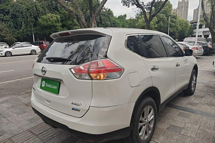 Used Nissan X-Trail 2016 2.0L CVT Smart Enjoyment Version 4WD Rear Right 45 Deg