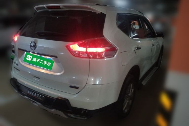 Used Nissan X-Trail 2016 2.5L CVT Sport Edition 4WD Rear Right 45 Deg