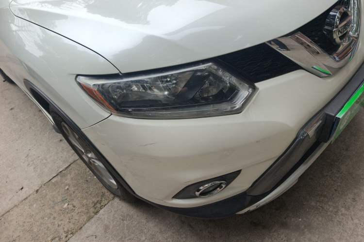 Used Nissan X-Trail 2016 2.0L CVT Smart Enjoyment Version 4WD Right Front Headlight