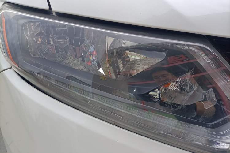 Used Nissan X-Trail 2016 2.0L CVT Smart Enjoyment Version 4WD Right Front Headlight