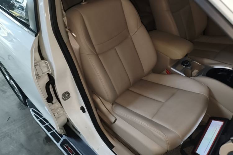 Used Nissan X-Trail 2016 2.0L CVT Smart Enjoyment Version 4WD Right Front Seat
