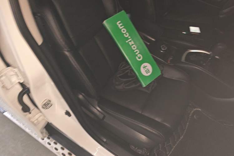 Used Nissan X-Trail 2016 2.0L CVT Smart Enjoyment Version 4WD Right Front Seat