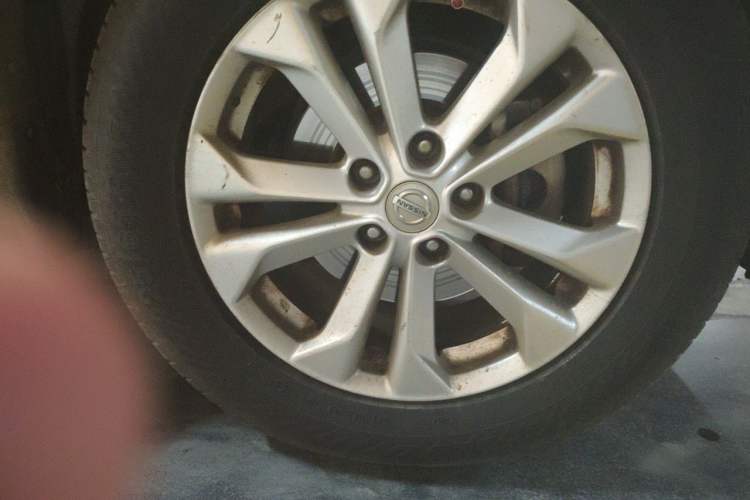 Used Nissan X-Trail 2016 2.0L CVT Smart Enjoyment Version 4WD Right Front Wheel Hub