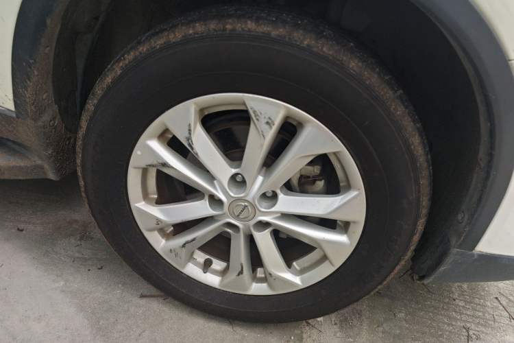 Used Nissan X-Trail 2016 2.0L CVT Smart Enjoyment Version 4WD Right Front Wheel Hub