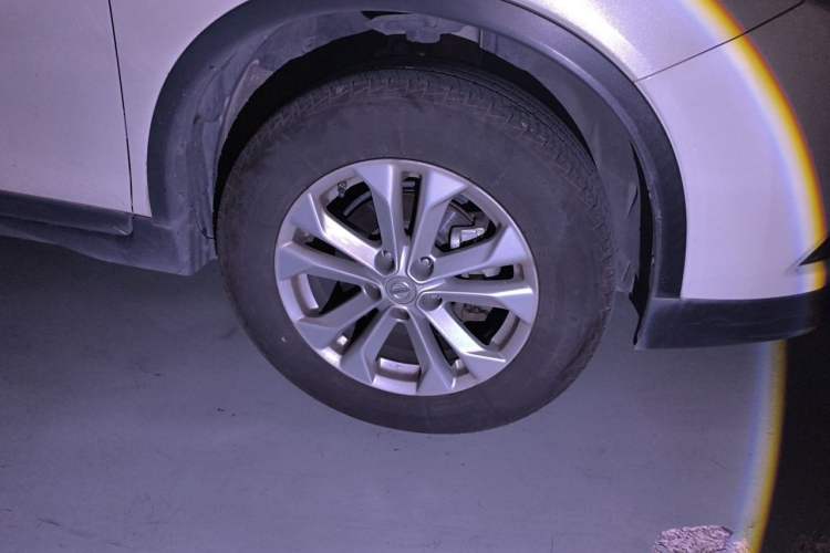Used Nissan X-Trail 2016 2.5L CVT Sport Edition 4WD Right Front Wheel Hub