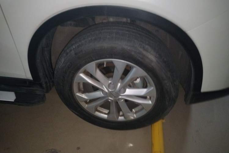 Used Nissan X-Trail 2016 2.5L CVT Sport Edition 4WD Right Front Wheel Hub