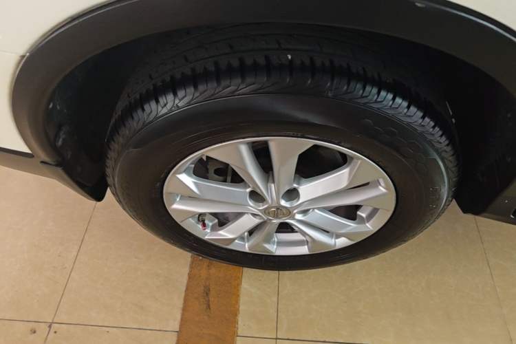 Used Nissan X-Trail 2016 2.5L CVT Sport Edition 4WD Right Rear Wheel Hub