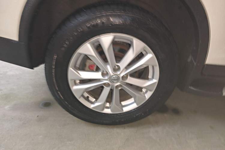 Used Nissan X-Trail 2016 2.0L CVT Smart Enjoyment Version 4WD Right Rear Wheel Hub