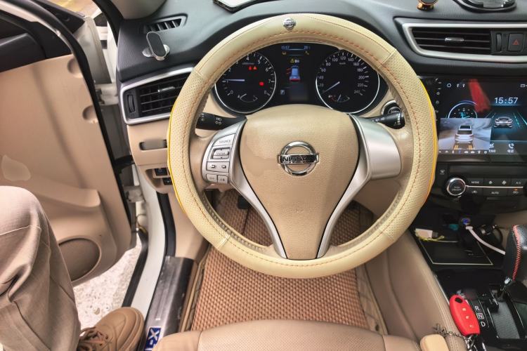 Used Nissan X-Trail 2016 2.5L CVT Sport Edition 4WD Steering Wheel