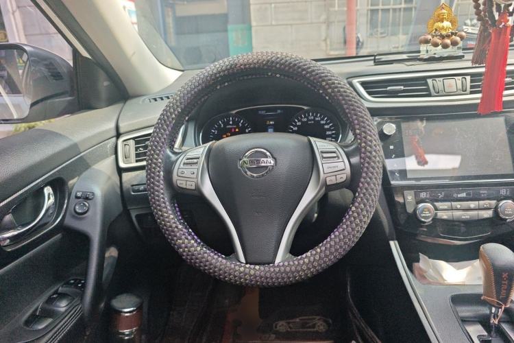 Used Nissan X-Trail 2016 2.5L CVT Sport Edition 4WD Steering Wheel