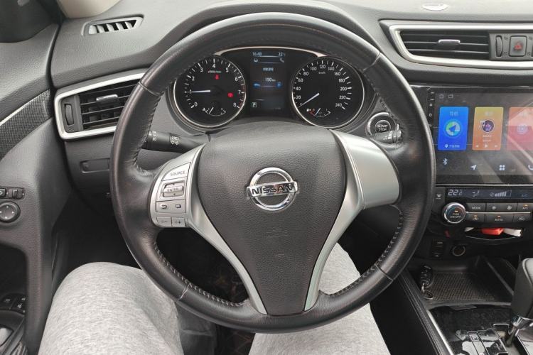 Used Nissan X-Trail 2016 2.5L CVT Sport Edition 4WD Steering Wheel