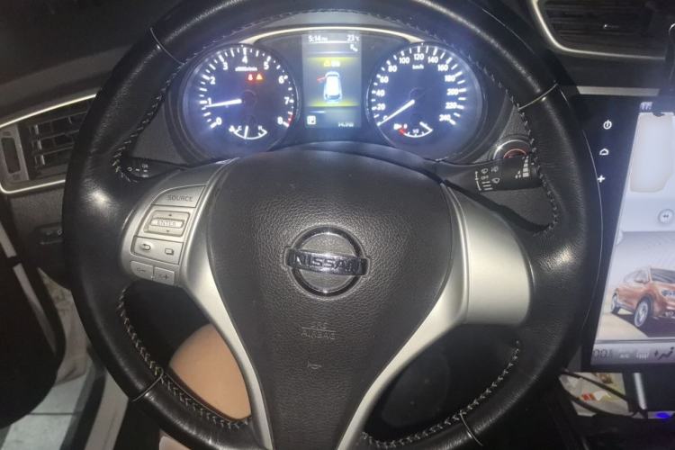 Used Nissan X-Trail 2016 2.5L CVT Sport Edition 4WD Steering Wheel