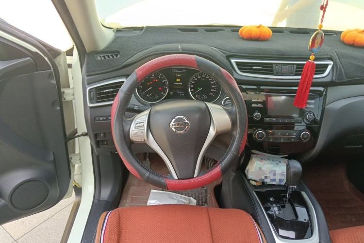 Used Nissan X-Trail 2016 2.0L CVT Smart Enjoyment Version 4WD Steering Wheel