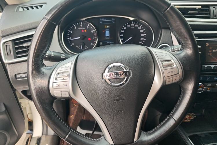 Used Nissan X-Trail 2016 2.5L CVT Sport Edition 4WD Steering Wheel