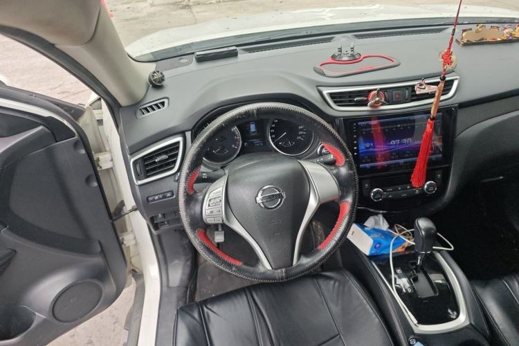 Used Nissan X-Trail 2016 2.0L CVT Smart Enjoyment Version 4WD Steering Wheel