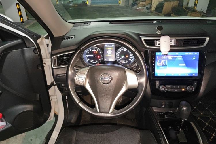 Used Nissan X-Trail 2016 2.0L CVT Smart Enjoyment Version 4WD Steering Wheel