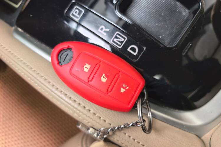 Used Nissan X-Trail 2016 2.5L CVT Sport Edition 4WD Vehicle Key