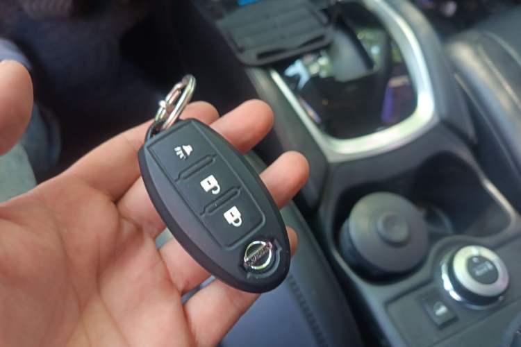 Used Nissan X-Trail 2016 2.0L CVT Smart Enjoyment Version 4WD Vehicle Key