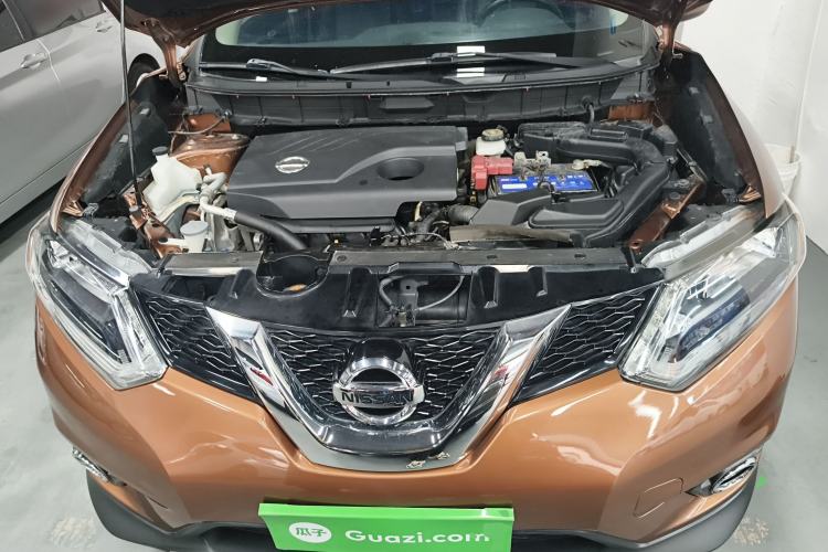 Used Nissan X-Trail 2016 2.0L CVT Smart Enjoyment Version 4WD Engine Bay