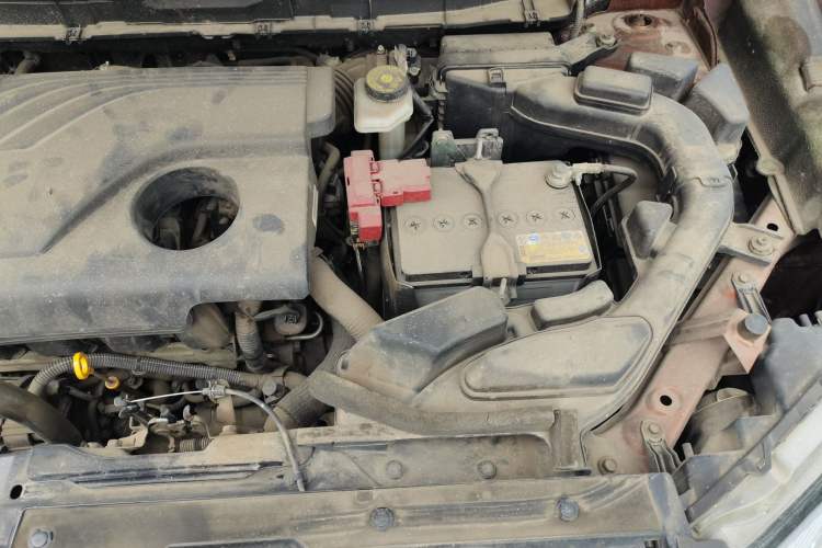 Used Nissan X-Trail 2016 2.0L CVT Smart Enjoyment Version 4WD Engine Bay Left