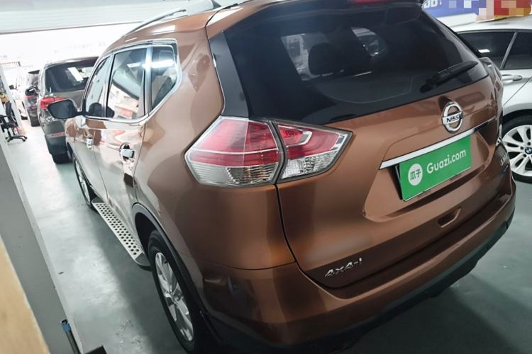 Used Nissan X-Trail 2016 2.0L CVT Smart Enjoyment Version 4WD Exterior 2