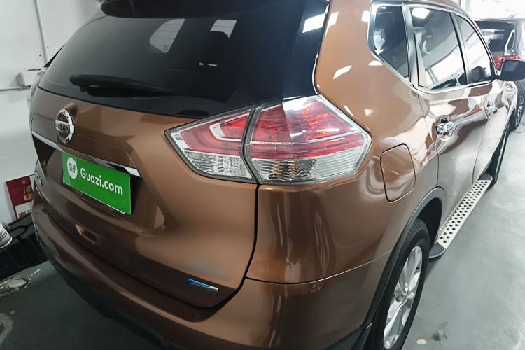 Used Nissan X-Trail 2016 2.0L CVT Smart Enjoyment Version 4WD Exterior 3