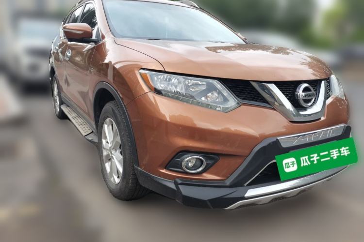 Used Nissan X-Trail 2016 2.0L CVT Smart Enjoyment Version 4WD Front Right 45 Deg