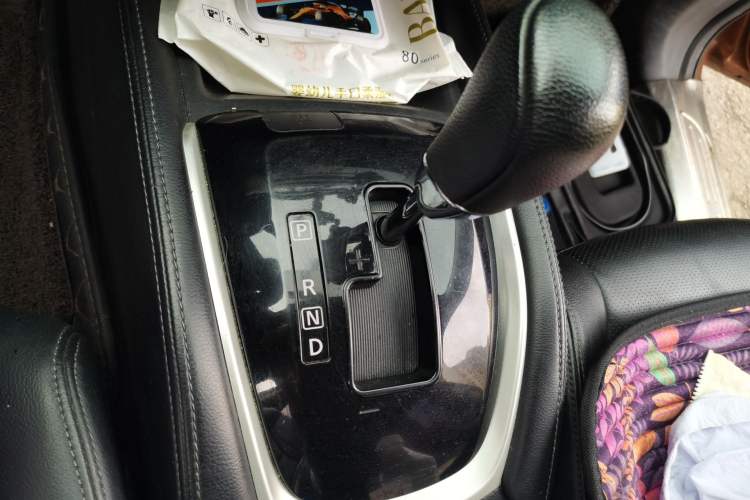 Used Nissan X-Trail 2016 2.0L CVT Smart Enjoyment Version 4WD Gear Lever