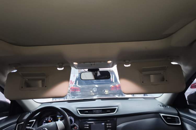 Used Nissan X-Trail 2016 2.0L CVT Smart Enjoyment Version 4WD Headliner