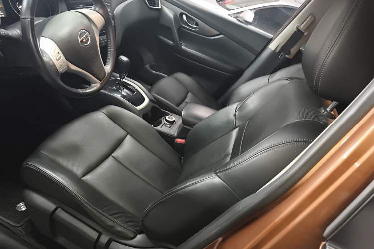 Used Nissan X-Trail 2016 2.0L CVT Smart Enjoyment Version 4WD Left Front Seat
