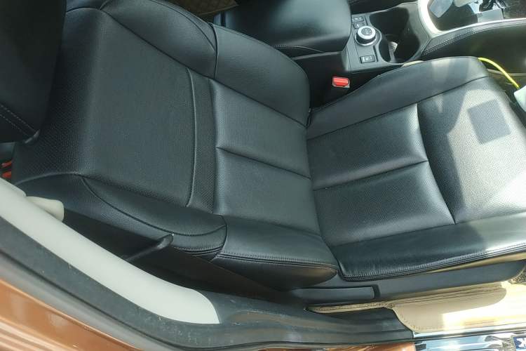 Used Nissan X-Trail 2016 2.5L CVT Sport Edition 4WD Right Front Seat