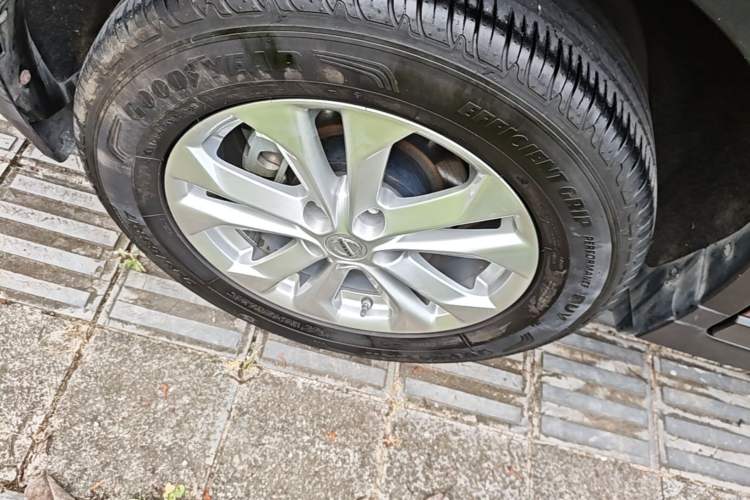 Used Nissan X-Trail 2016 2.5L CVT Sport Edition 4WD Right Rear Wheel Hub