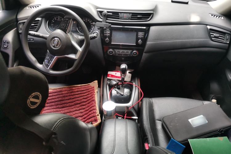 Used Nissan X-Trail 2017 2.0L CVT Comfort Edition 2WD Center Console
