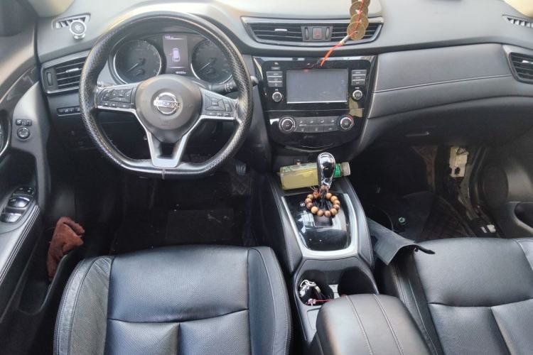 Used Nissan X-Trail 2017 2.0L CVT Comfort Edition 2WD Center Console