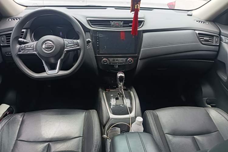 Used Nissan X-Trail 2017 2.0L CVT Comfort Edition 2WD Center Console