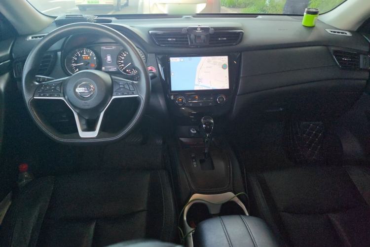 Used Nissan X-Trail 2017 2.0L CVT Comfort Edition 2WD Center Console