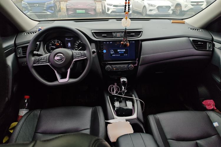 Used Nissan X-Trail 2017 2.0L CVT Comfort Edition 2WD Center Console