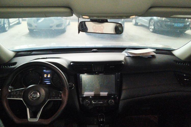 Used Nissan X-Trail 2017 2.0L CVT Comfort Edition 2WD Center Console