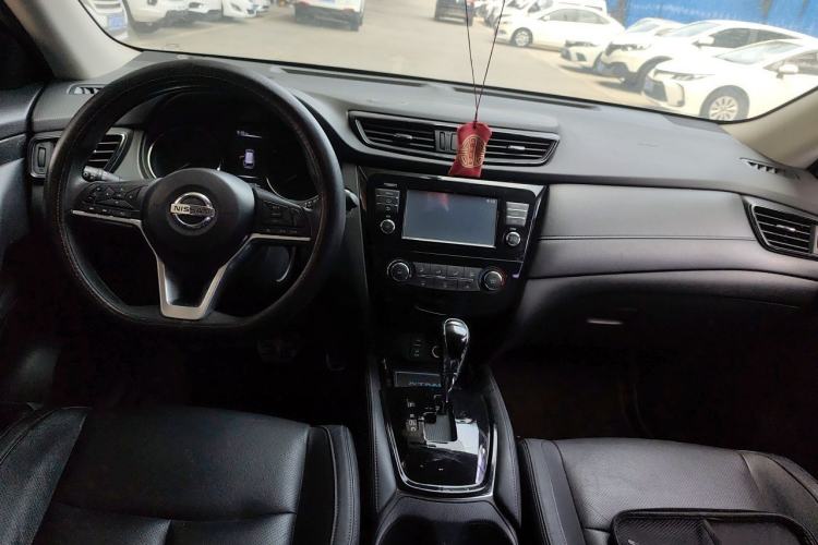 Used Nissan X-Trail 2017 2.0L CVT Comfort Edition 2WD Center Console