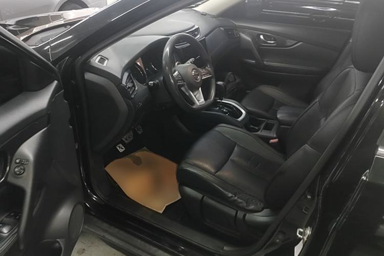 Used Nissan X-Trail 2017 2.0L CVT Comfort Edition 2WD Driver Seat
