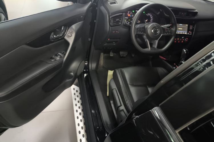 Used Nissan X-Trail 2017 2.0L CVT Comfort Edition 2WD Driver Seat