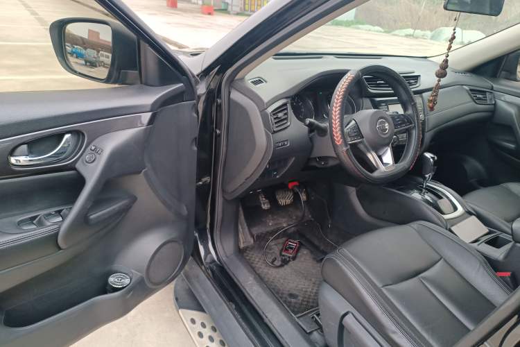 Used Nissan X-Trail 2017 2.0L CVT Comfort Edition 2WD Driver Seat