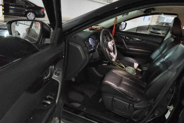 Used Nissan X-Trail 2017 2.0L CVT Comfort Edition 2WD Driver Seat