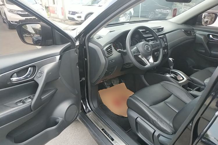 Used Nissan X-Trail 2017 2.0L CVT Comfort Edition 2WD Driver Seat