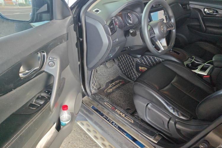 Used Nissan X-Trail 2017 2.0L CVT Comfort Edition 2WD Driver Seat