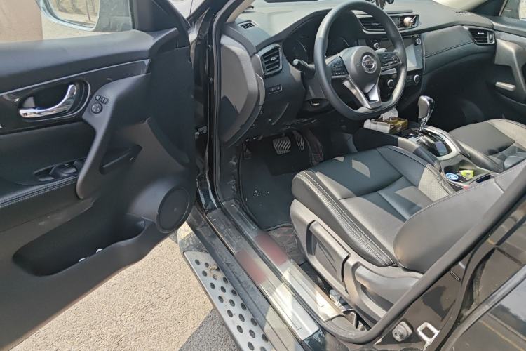 Used Nissan X-Trail 2017 2.0L CVT Comfort Edition 2WD Driver Seat