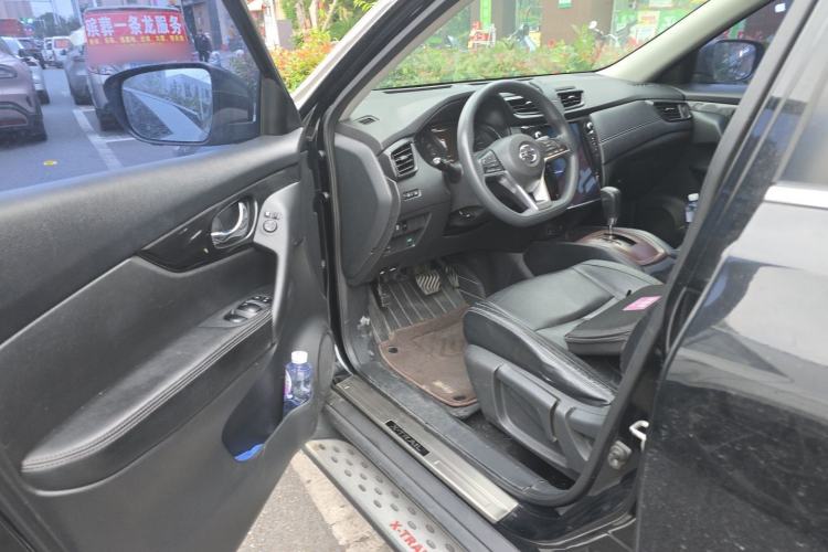 Used Nissan X-Trail 2017 2.0L CVT Comfort Edition 2WD Driver Seat