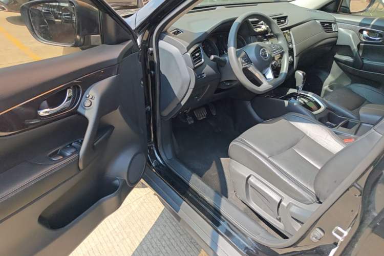 Used Nissan X-Trail 2017 2.0L CVT Comfort Edition 2WD Driver Seat